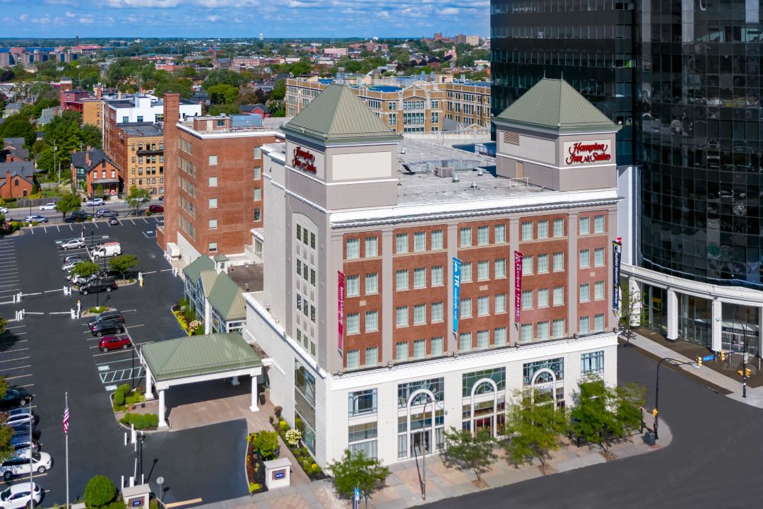 Hampton Inn & Suites Buffalo Downtown