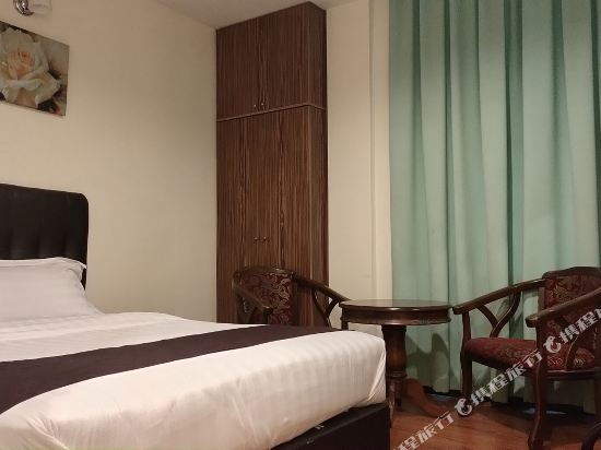 One Hotel Lintas Jaya - Tap to explore photos