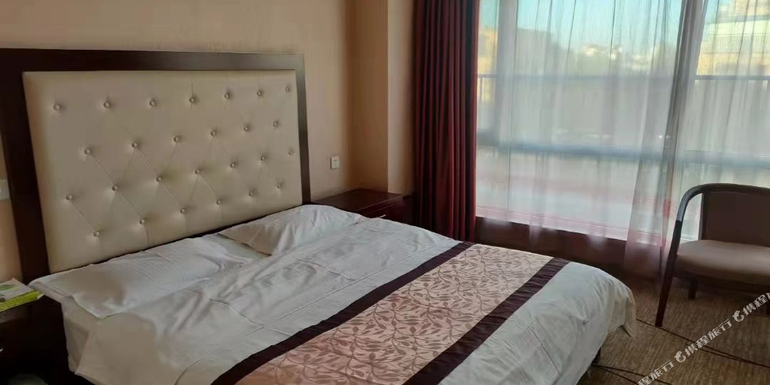 揽胜晌午宾馆(锡林浩特汽车站店)