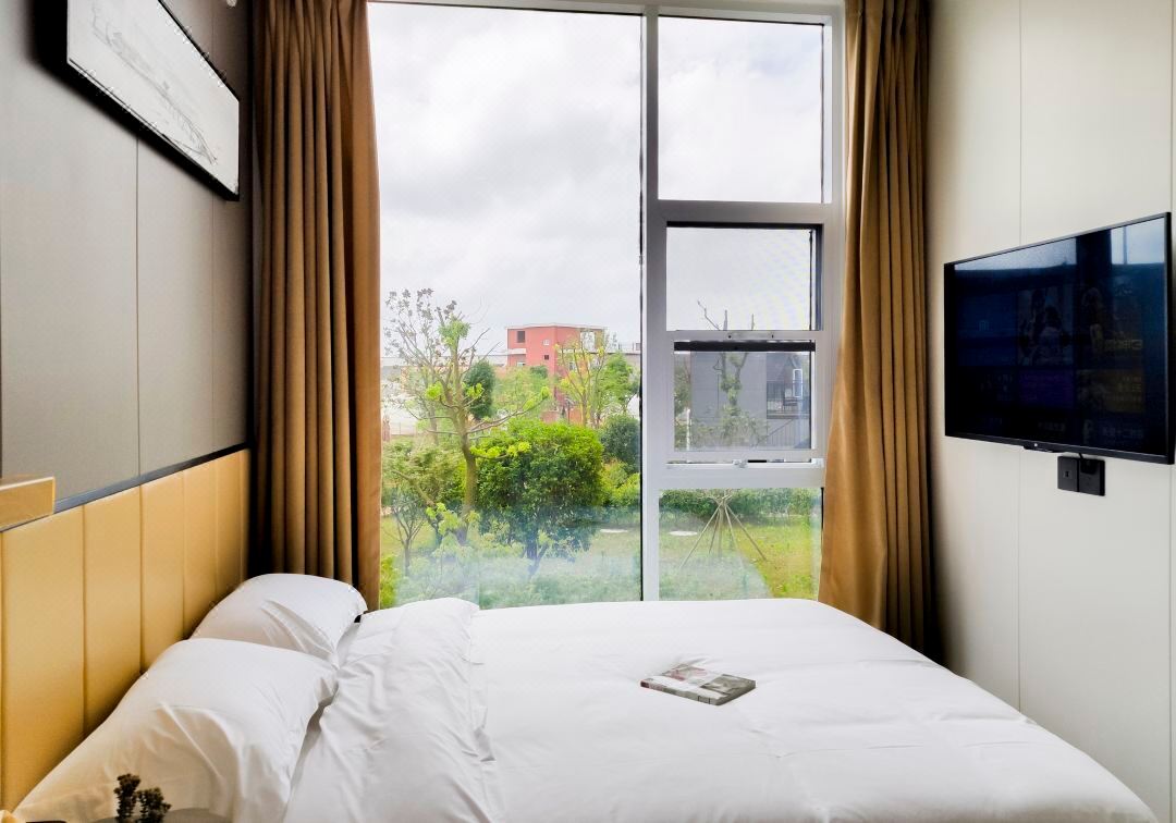 Nantong Fangwaiyeshe B&B (Flower Town Branch)