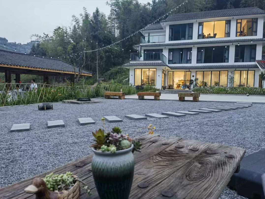 Shan Qingjian·grey tile·Homestay