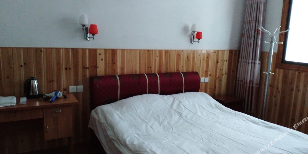 婺源江岭华临峰客栈