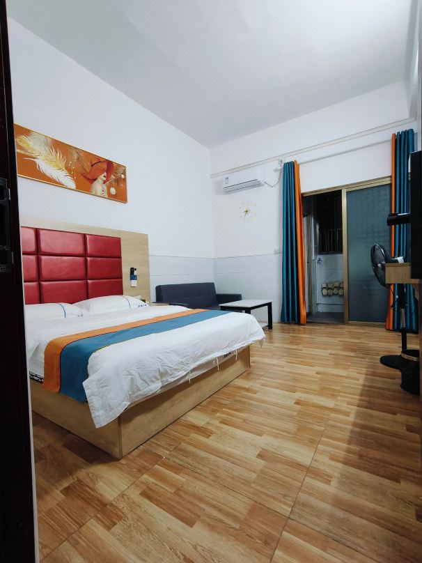 Junyi Apartment