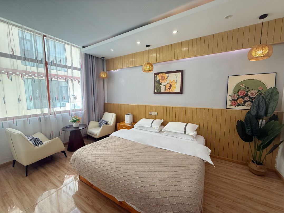 Eight Acre Luxury Resort Inn