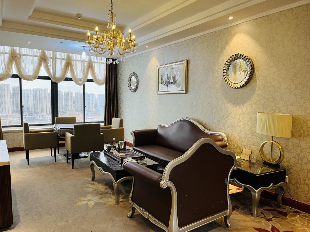 Oriental Lily Hotel