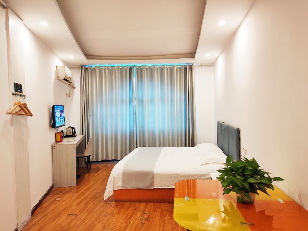 Hunchun Honghai Business Hotel