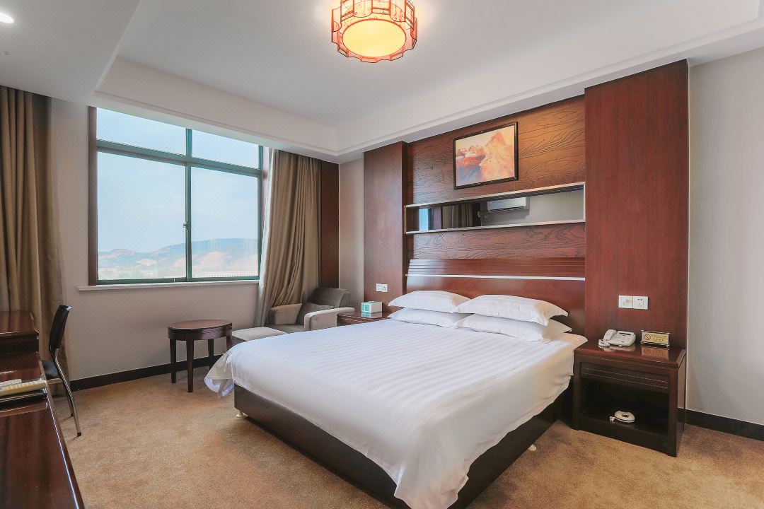 Huzhou grand yue business hotel