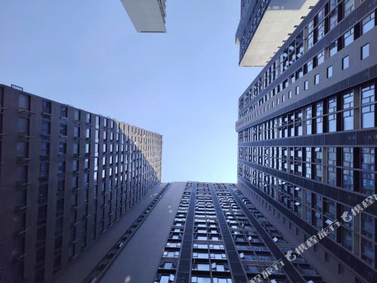 雨朵公寓(佛山顺德美的万达广场店)