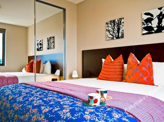 Quest Mascot Serviced Apartments - Tap to explore photos