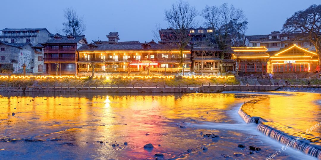 山水格酒店