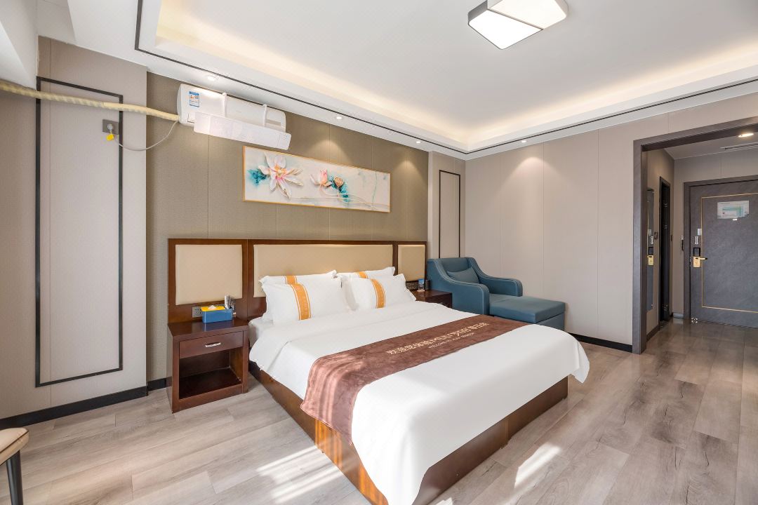 Hetang Yuese Intelligence Hotel (Railway Station Tatan Business & Trade City Shop)