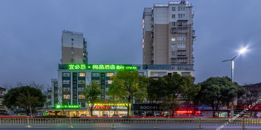 宜必思·尚品苑姜堰人民中路时代商业广场酒店