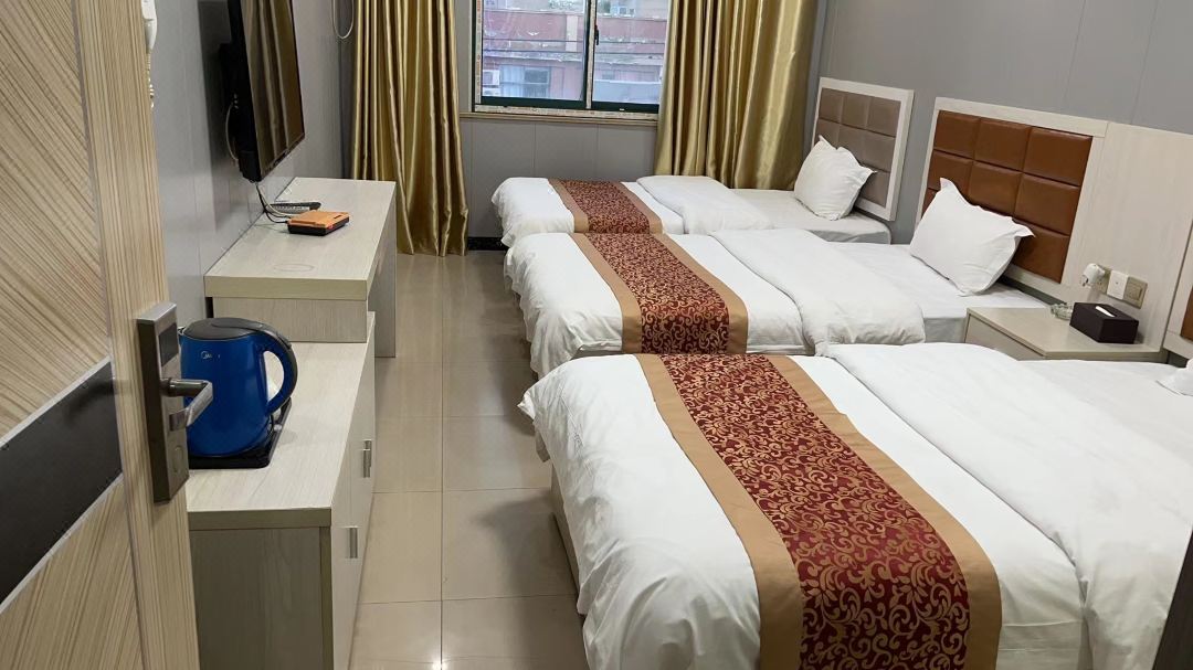Fuyang Shangmao Hotel