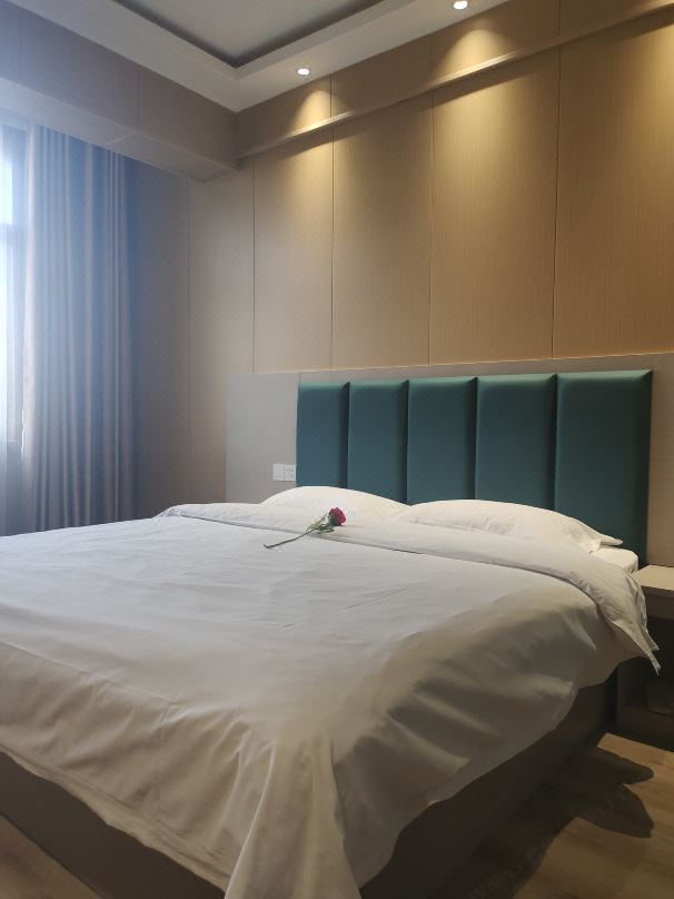 Shangjing Hotel (Baoji South Station)