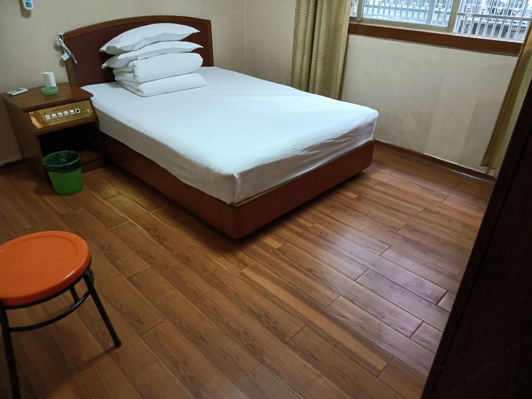 Jinlong Hotel