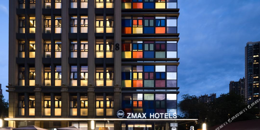 ZMAX满兮九点(成都万象城万年场地铁站店)