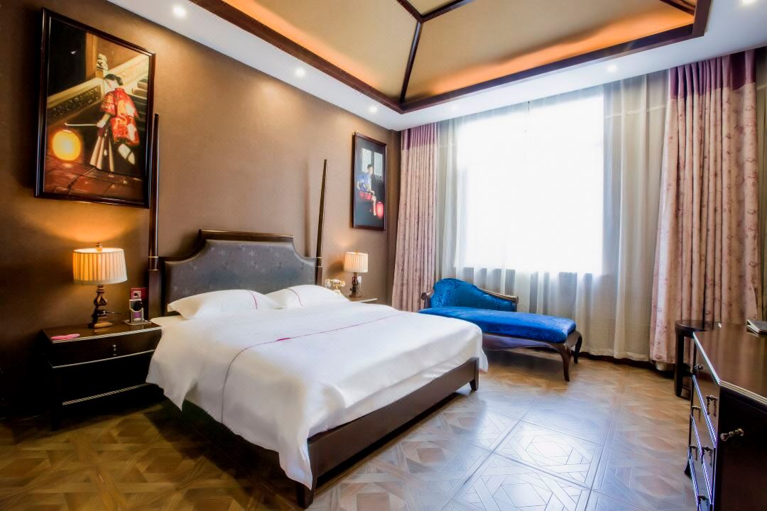 Yueyang Qingcheng Theme Hotel