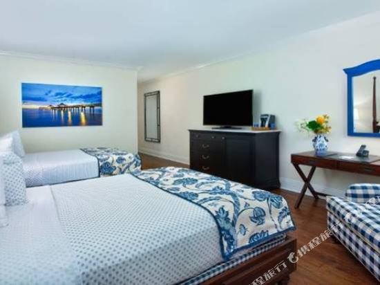 Inn at Pelican Bay - Tap to explore photos