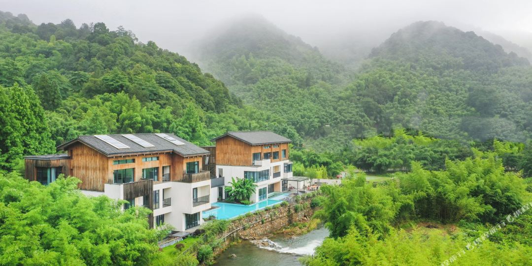 听涧｜莫干山·亲子溯溪摸鱼·无边观景带泳池·奢野度假民宿