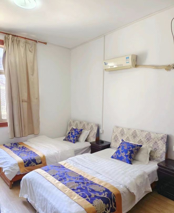 Shanghai Yixin Hotel