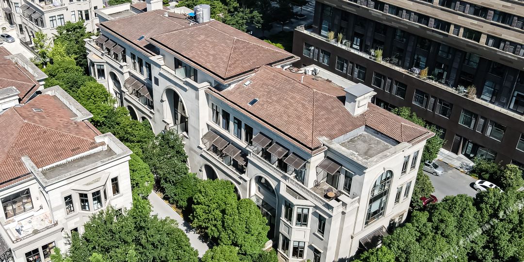 逐浪电信酒店(上海浦江联航路地铁站店)