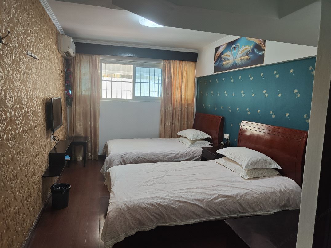 Jinyi Hotel