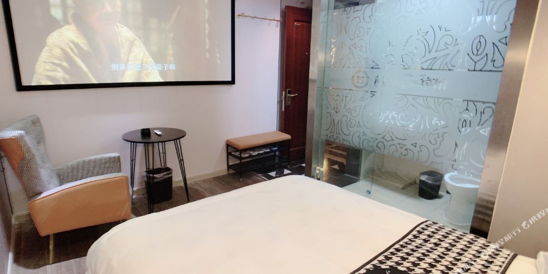 简爱病管(环球恐龙园店)