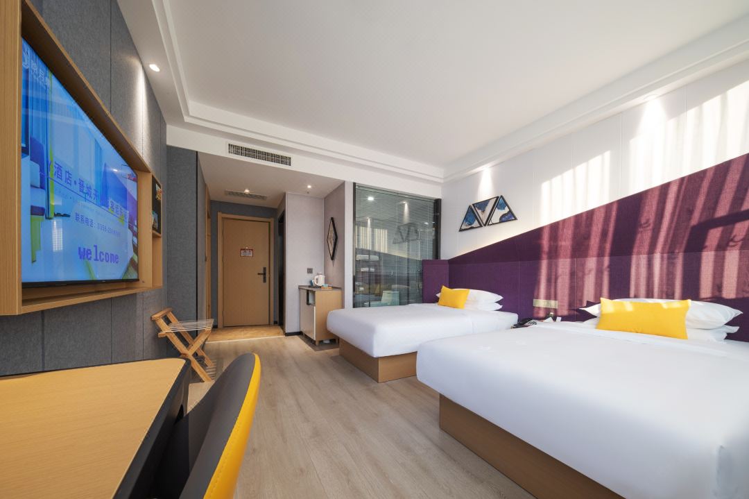 Elong ME Hotel (Jincheng Kaifaqu East Bus Station)