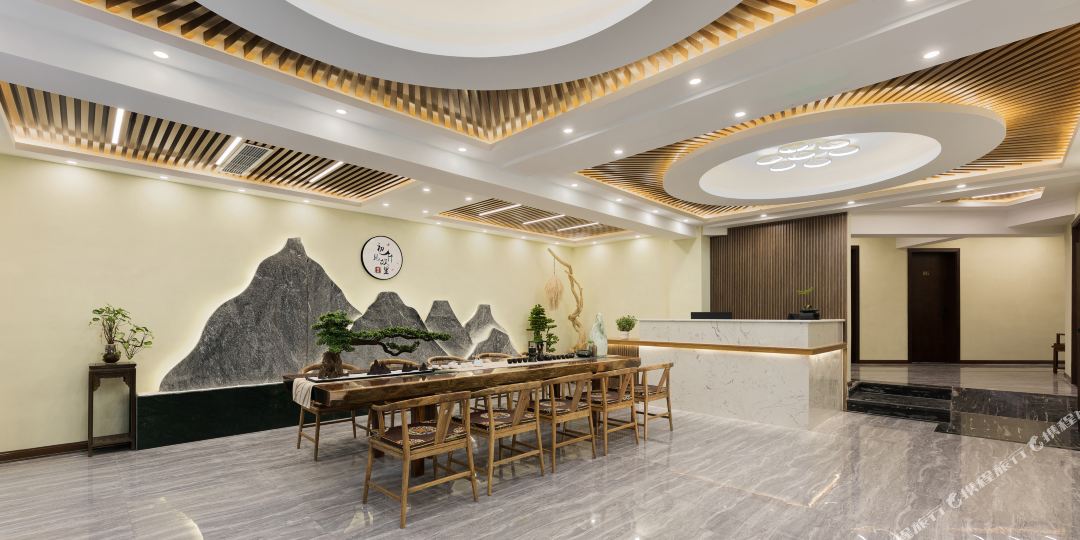 成都初见故里酒店