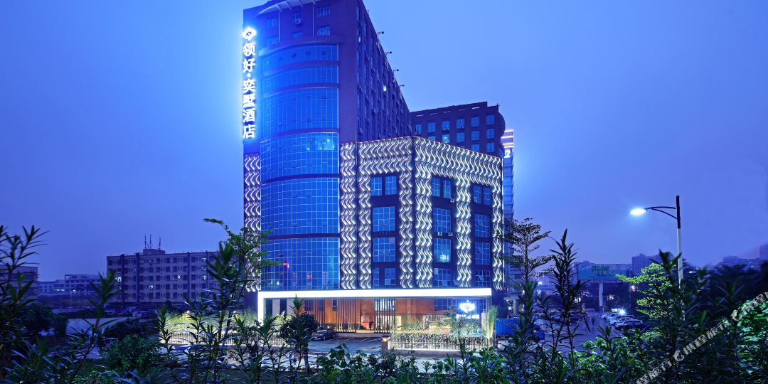 深圳领好奕墅设计师汽车酒店(深圳龙华店)