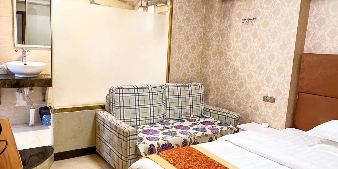巴中逸居宾馆的(江北大道西段店)