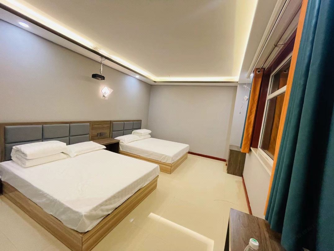 Meet your theme hotel