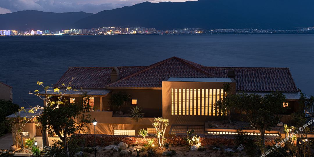 六阅·海东方悬崖海景大酒(大理洱海旗舰店)