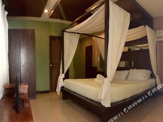 Seabird International Resort - Tap to explore photos