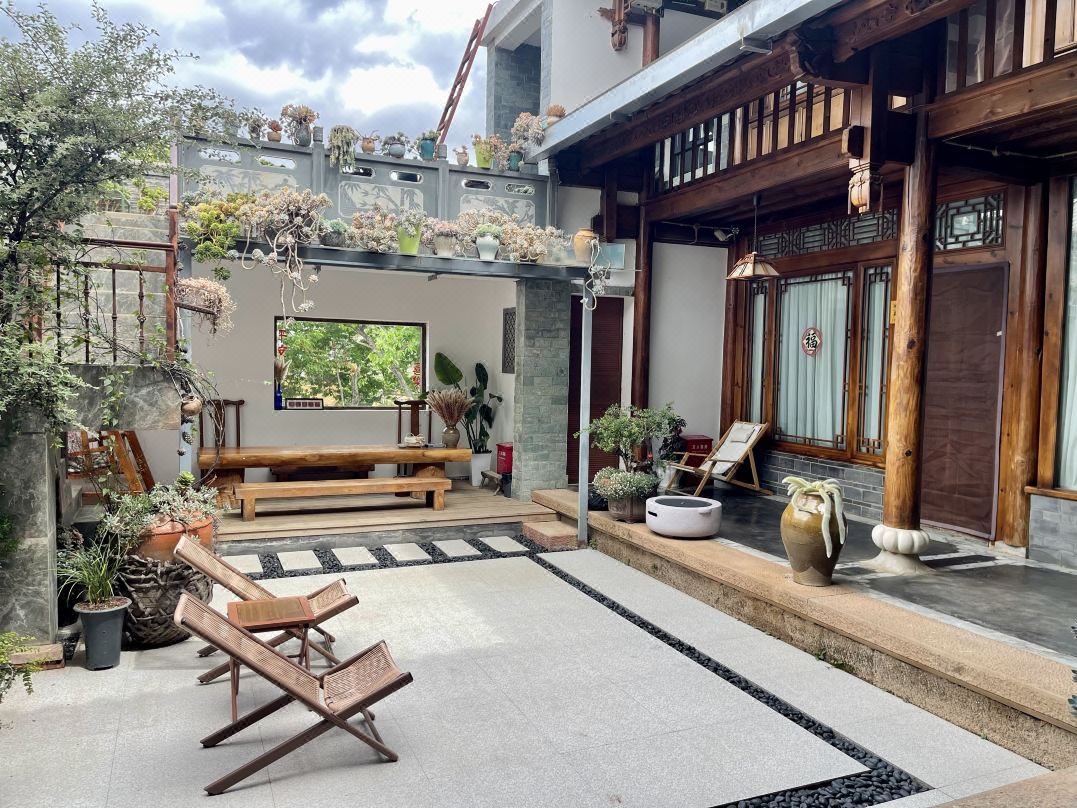 Huanxisha Inn