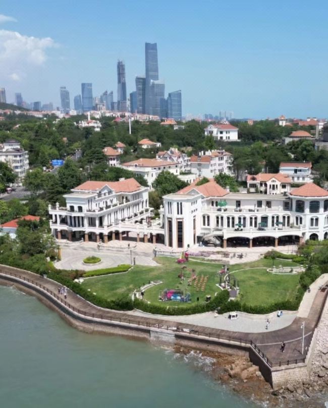 Qingdao Nanhai Deyin (No.1 Bathing Beach Eight Great Passes Scenic Area)