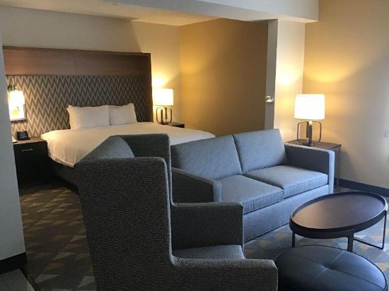 Holiday Inn Cleveland by IHG - Tap to explore photos