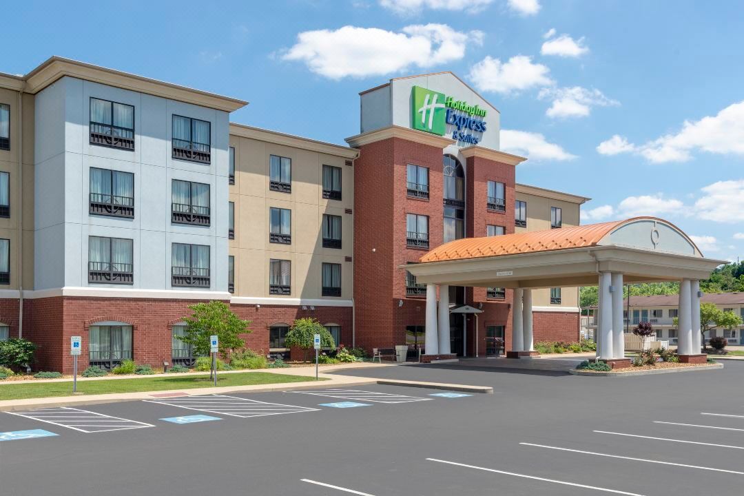 Holiday Inn Express & Suites NEW PHILADELPHIA by IHG