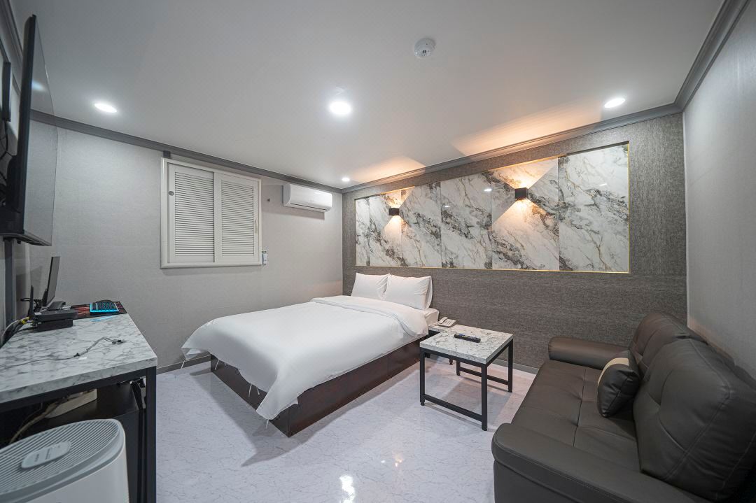 Bucheon Wonjongdong Hotel 3&4