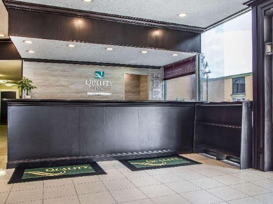 Quality Inn O'Hare Airport - Tap to explore photos