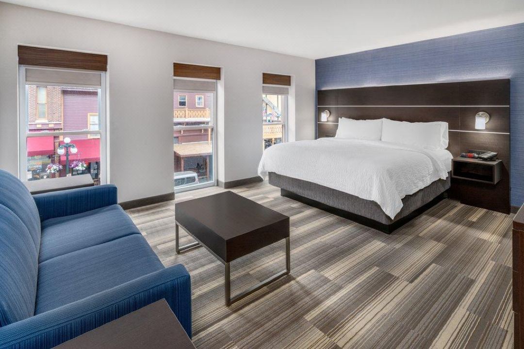Holiday Inn Express & Suites Deadwood-Gold Dust Casino