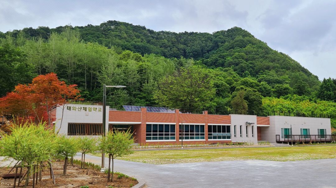 Yeongwol Taehwasan Village Experience Pension