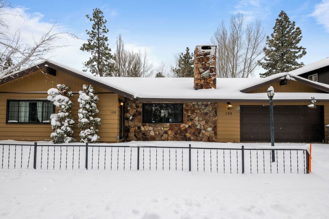 Wanderlust Lodge