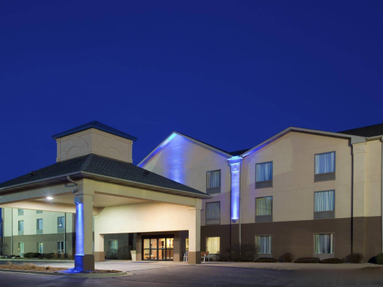 Best Western Plus Bourbonnais Hotel & Suites - Tap to explore photos