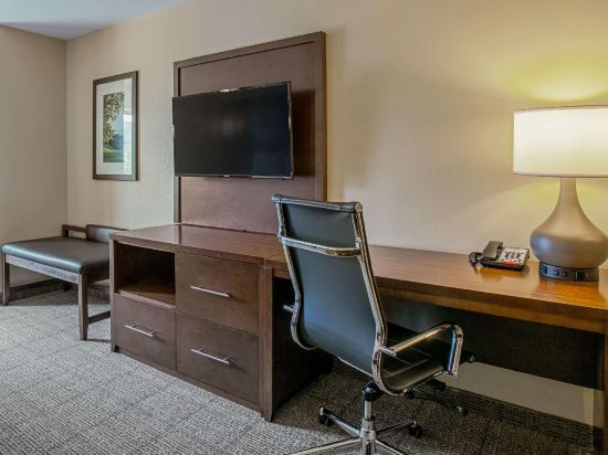 Comfort Suites Fishkill near Interstate 84 - Tap to explore photos