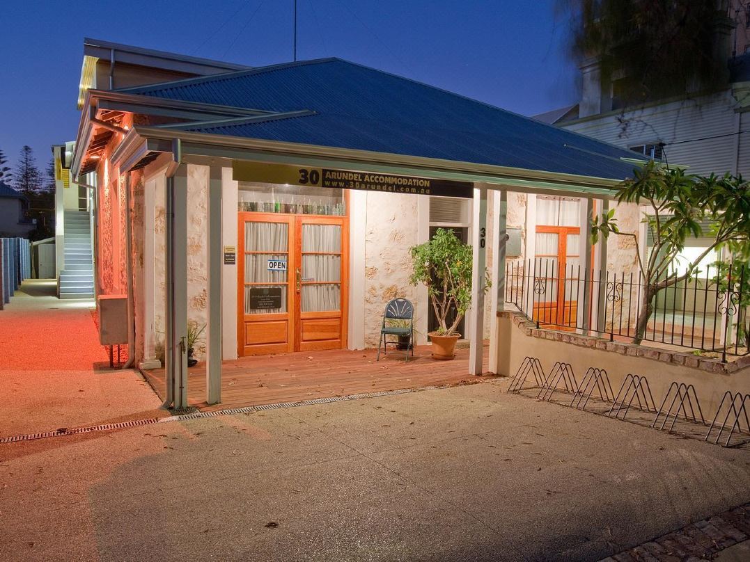 Fremantle Boutique Accommodation - Maand up