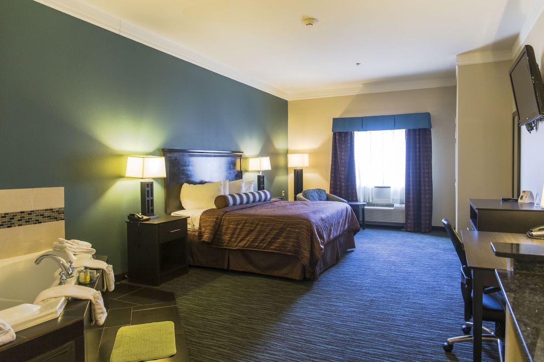 Red River Inn and Suites