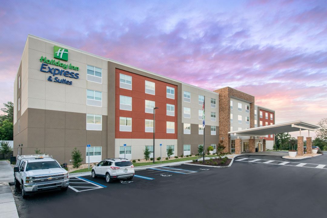 Holiday Inn Express & Suites WEST MELBOURNE by IHG