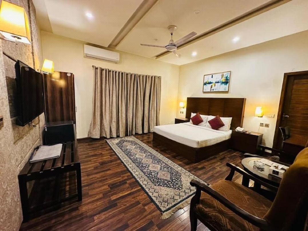 Shelton’s Rezidor Lahore