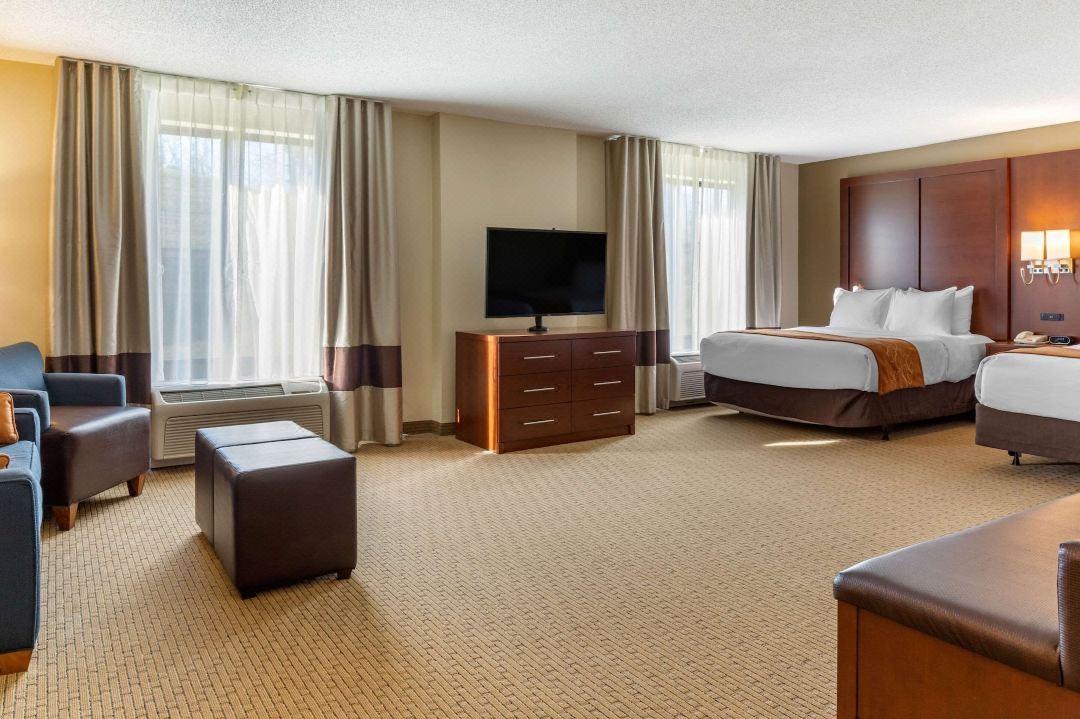 Comfort Suites Lancaster Amish Country